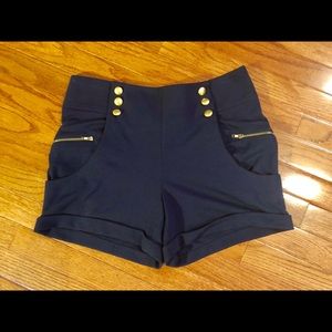 NWT La Rox Women Shorts blue , size 8